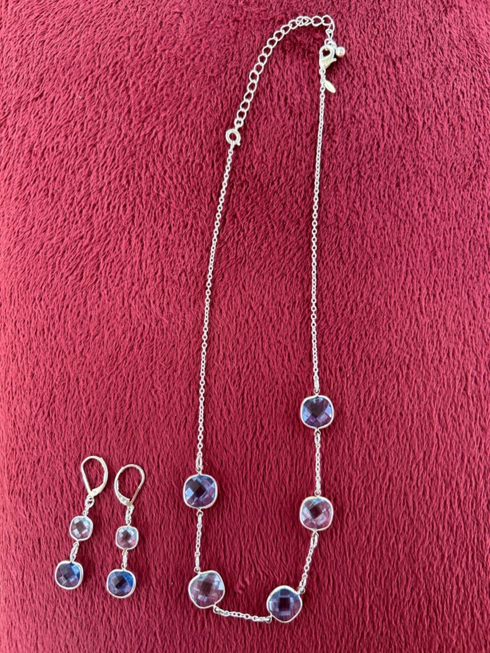Avon Harbor Lights Necklace, Earrings Set In blue. Has removable extender. 2012 - Picture 2 of 5
